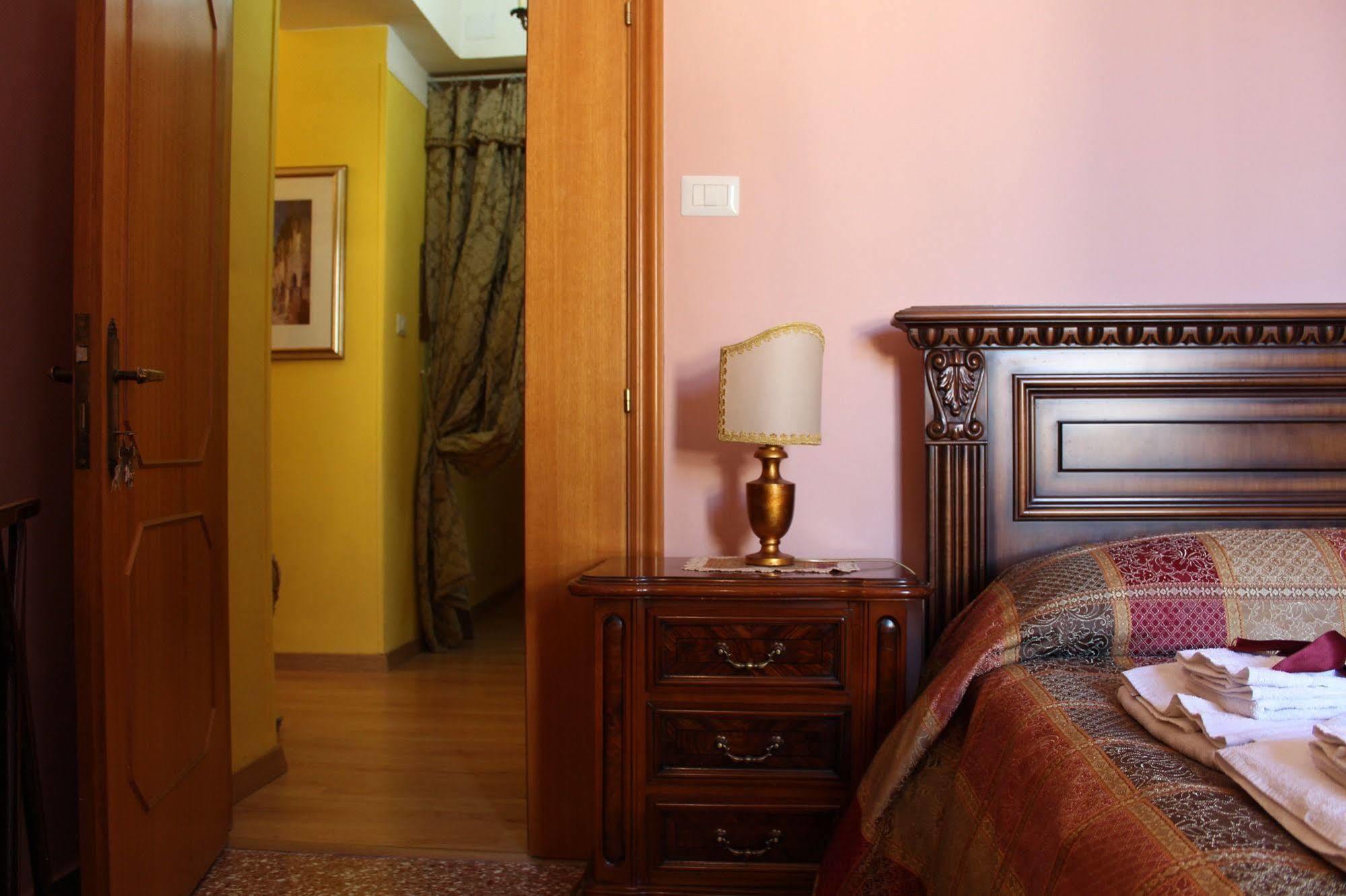 B&B Palazzo Migliani Ascoli Piceno Luaran gambar